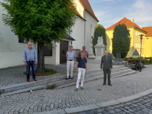 Paul Kastner, Franz Prügl, Michael Schöffberger und Urban Mangold zusammen mit ÖDP-Kreisvorstandsmitglied Dr. Claudia Faßbender,